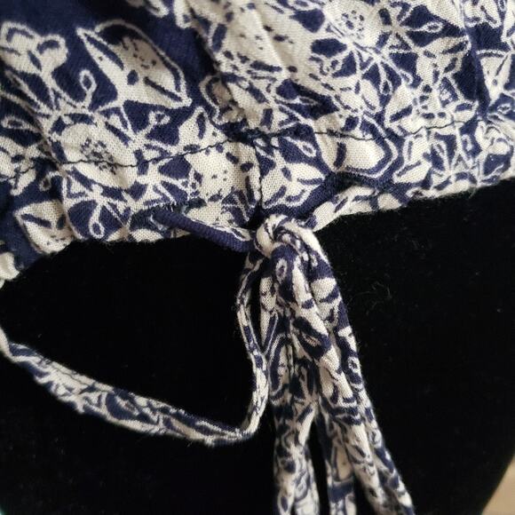 Lucky Brand Blue and White Long Sleeve V Neck Side Tie Blouson Top Small - Picture 10 of 12